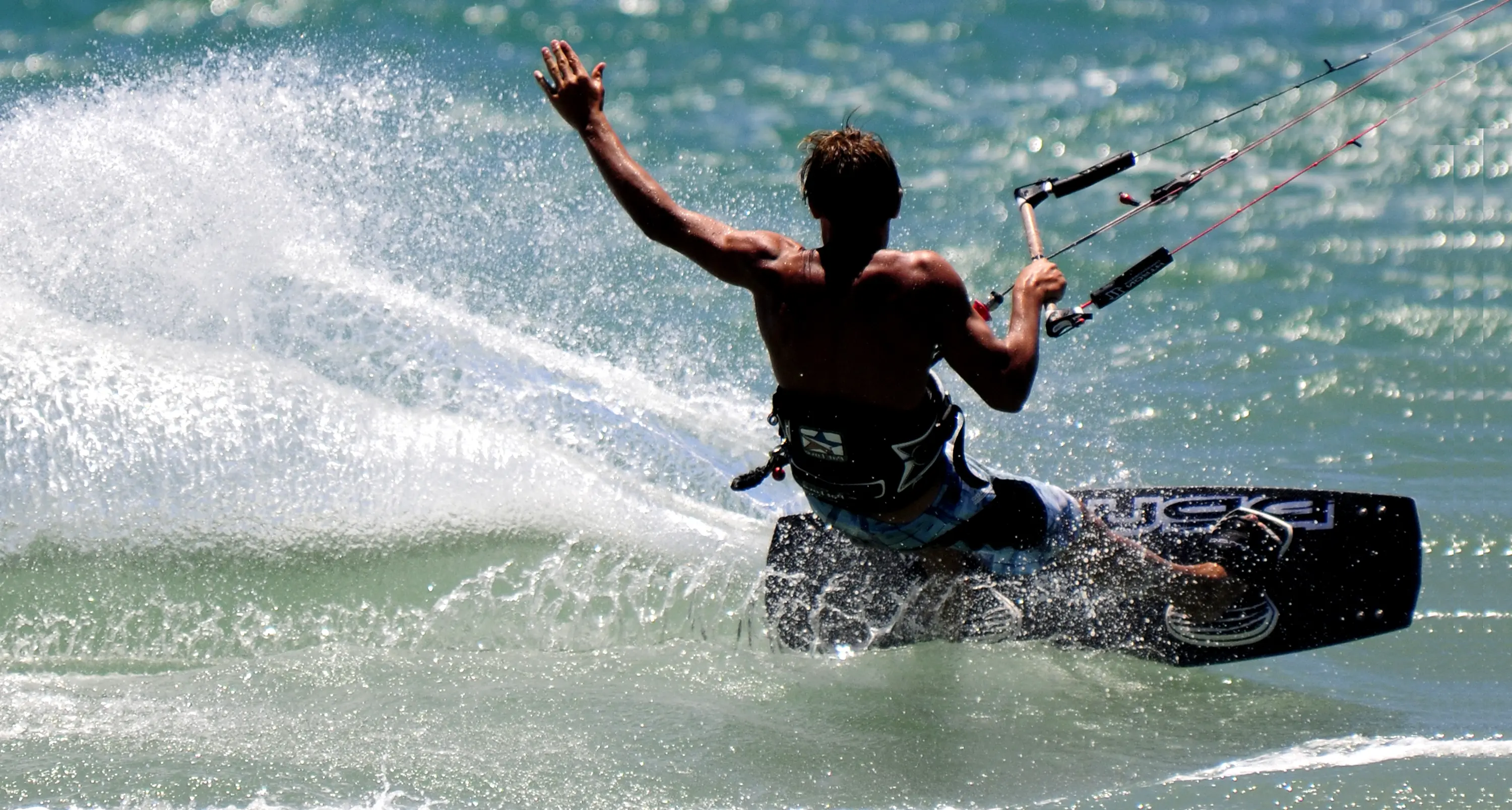 Nomad ZX · TR · PRO Twin-Tip Kiteboards | Nomad Kiteboarding